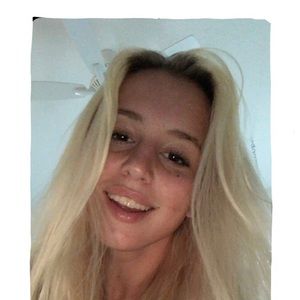 Meet your Posher, Isabelle